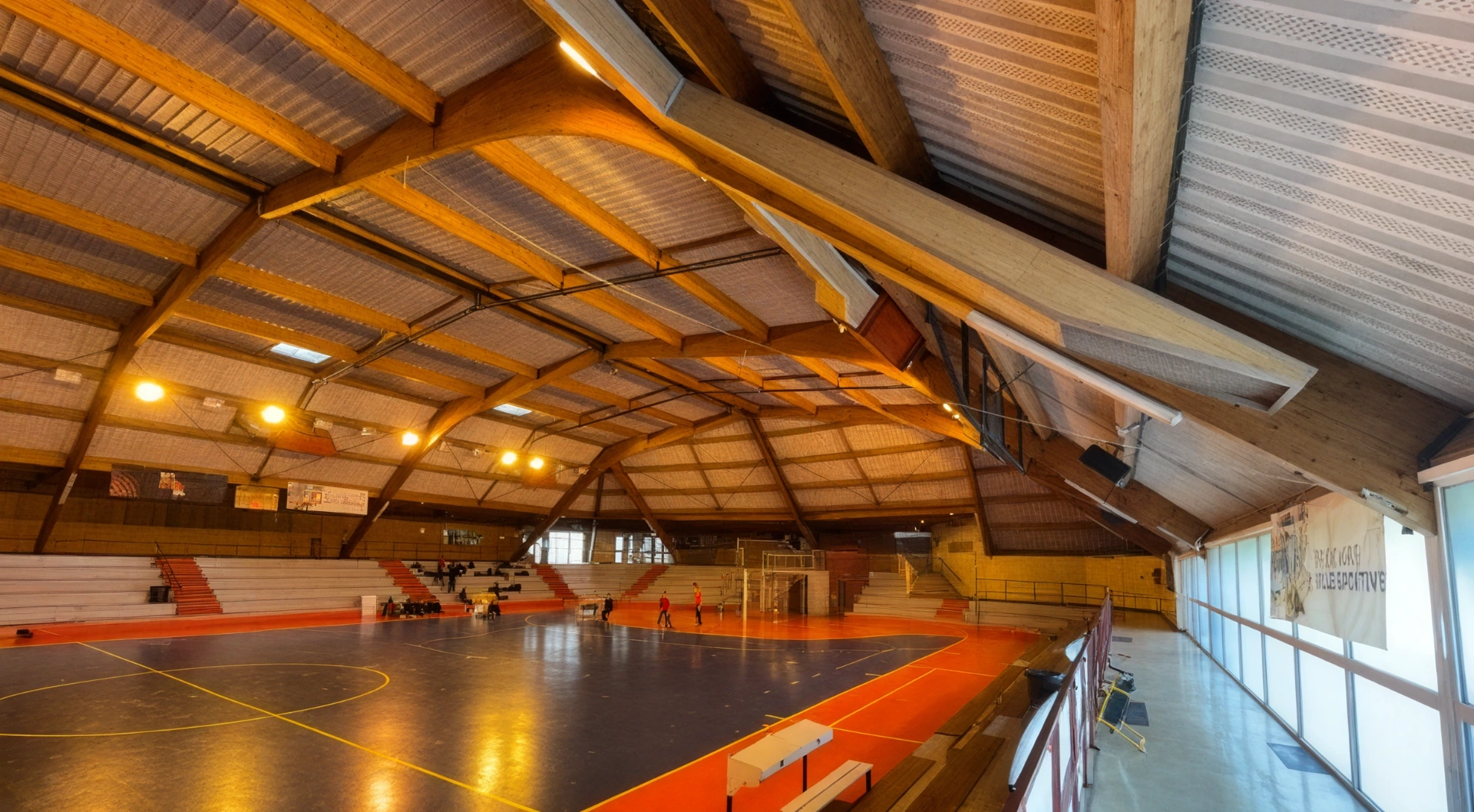 Charpente bois lamellé-collé du Gymnase Angelo Parisi à Beaucaire
